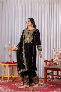 Ensemble Salwar Kameez élégant en velours noir pour femmes, tissé, brodé de sequins, haut à manches longues, tenue de fête ou de mariage - Product Image 2