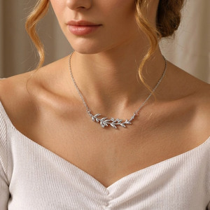 สร้อยคอจี้เพชรพลอยลายดอกไม้สุดอินเทรนด์สำหรับผู้หญิง - Product Image 3