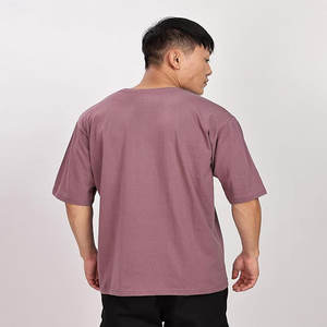 เสื้อยืดคอตตอนหนาน้ำหนัก 300 กรัม ทรงโอเวอร์ไซส์ คอกลม แขนสั้น สไตล์ลำลอง แบบหลวมๆ ไหล่ตก  สำหรับทั้งผู้ชายและผู้หญิง - Product Image 4