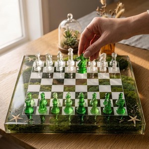Juego de ajedrez de resina personalizado con tablero, tamaño del rey único, piezas de ajedrez modernas, figuras de resina epoxi, artesanía, decoración del hogar. - Product Image 5