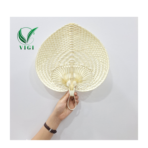 Abanico de Hoja de Palma Ecológico, Abanico de Bambú, Artesanía, Material Duradero de la Naturaleza, Vietnam - Product Image 1