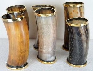 Las mejores tazas de chupito hechas a mano de cuerno de búfalo, grabadas a mano, con borde de latón, vaso de cuerno de búfalo para beber, taza vikinga de cuerno de buey. - Product Image 2