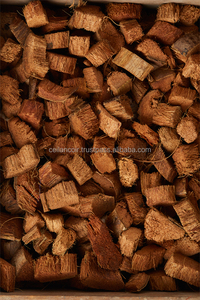 Bloque de chips de cáscara de coco comprimido de 4,5 kg-Natural, absorbente y perfecto para ropa de cama y arena para mascotas - Product Image 4