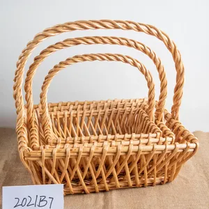 Almacenamiento de ratán con asas que contienen regalos para ocasiones navideñas Estilo de Casa Organizador de ratán natural hecho a mano para juguetes - Product Image 4