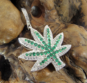 925 <b>Silver</b> Moissanite Leaf <b>Pendant</b> Rhodium Plated Green Iced Charm Necklace <b>for</b> <b>Men</b> Women - Product Image 2