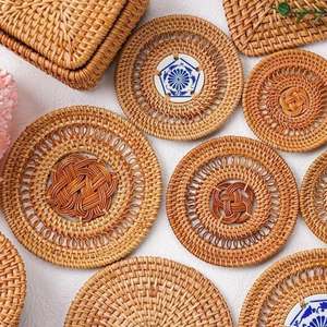 Mantel Individual de Ratán con Adornos de Conchas Naturales Estilo Boho Premium, Decoración de Mesa de Lujo, Precio de Fábrica, Proveedor Mayorista - Product Image 1