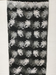 ผ้าลูกไม้แฟชั่นคุณภาพเยี่ยม ดีไซน์ล่าสุด ประดับด้วยงานปักลายดอกไม้ ตกแต่งด้วยคริสตัล เหมาะสำหรับงานปาร์ตี้ ผลิตจากโพลีเอสเตอร์/คอตตอน ป้องกันไฟฟ้าสถิต - Product Image 4