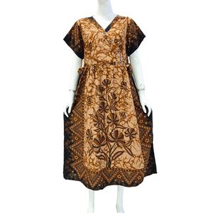 Women Casual V-neck short sleeve midi <b>dresses</b> with <b>string</b> on both sides made from Rayon by Chrysanta - Product Image 6