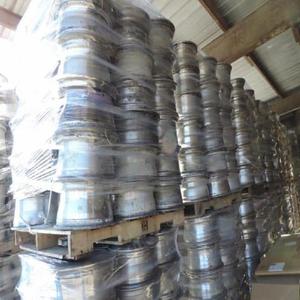 Venta al por mayor de chatarra de ruedas de coche de aleación de aluminio plateado blanco, de alta pureza (99.9%), grado AA, para uso industrial y exportación. - Product Image 3