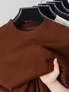 เสื้อยืดแขนสั้นผ้าวูลเนื้อดีสำหรับผู้ชายฤดูร้อน รับผลิตแบบ OEM & ODM เสื้อวูลแบบสวมหัว เสื้อซับในถักนิตติ้งแบบกำหนดเอง - Product Image 5