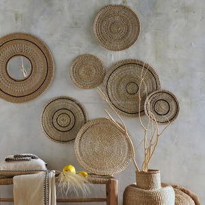 Vente en gros de sets de table tressés ronds en jonc de mer personnalisés Boho, tapis de table tissés et coussinets de style Boho personnalisables - Product Image 3