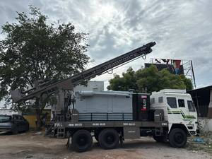Foreuse rotative montée sur camion d'occasion pour puits d'eau, profondeur de forage maximale 2000m, moteur diesel, crochet de fixation pour l'Égypte et l'Inde, pour mines - Product Image 1