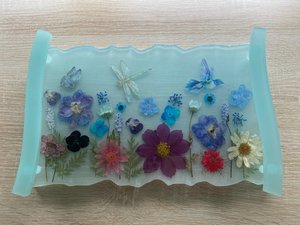 Plateau en résine florale pressée fait main, plateaux de service en résine époxy pour la maison, l'hôtellerie, la restauration en gros avec fleurs - Product Image 4
