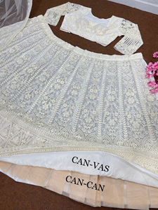 Lehenga Choli Indio de Diseñador Listo para Usar con Dupatta, Tela Suave con Bordado de Lentejuelas, Traje Bollywood para Bodas y Fiestas - Product Image 3