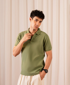 เสื้อโปโลผู้ชายสีเขียวมะกอก ผ้าฝ้าย แขนสั้น ทรงปกติ สวมใส่สบาย สีพื้น ผ้าถัก ระบายอากาศได้ดี - Product Image 4