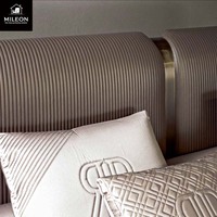 Vente en gros d'usine des derniers lits de luxe de style italien pour hôtels et villas, avec matelas en tissu givré et taille extra-large