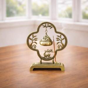 Brûleur d'encens en laiton de qualité supérieure avec décorations détaillées pour l'aromathérapie, la méditation et les activités religieuses - Product Image 6