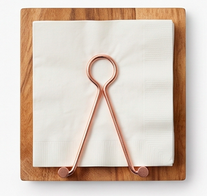 Elegante Servilletero de Metal Dorado con Base de Madera Marrón, Ideal para Decoración de Mesa de Comedor, Uso Doméstico y Utensilios de Cocina - Product Image 5
