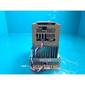Disjoncteur Eaton G1002BG0DA à boîtier moulé, d'occasion, pièces d'équipement semi-conducteur d'époque - Product Image 1
