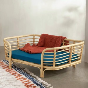 Prix le plus bas, vente en gros, lits pour animaux de compagnie, rotin, maison pour chien, lit avec oreiller, drap de matelas, produit du Vietnam - Product Image 1