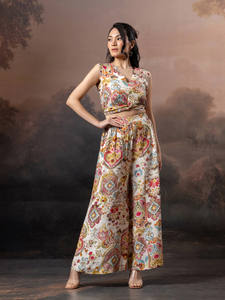 Fournisseur indien de robes midi formelles pour femmes en georgette, col en V, sans manches, boutonnées, imprimées numériquement, à motifs floraux, respirantes pour l'été - Product Image 2