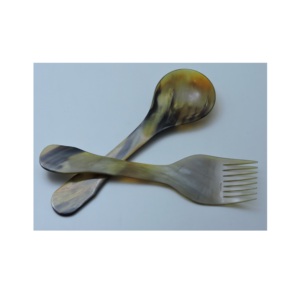 Ensemble de 2 cuillères à salade en corne, design tendance, fabriquées à la main à partir de corne de buffle naturelle, prix usine. - Product Image 3