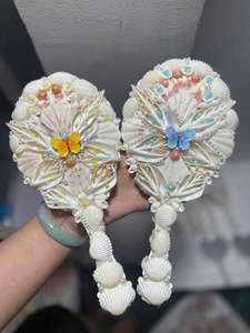Espejo de Mano de Lujo Hecho a Mano en Vietnam con Conchas Marinas Naturales y Cristal para Maquillaje, Regalos de Novia, Eventos y Decoración del Hogar - Product Image 2