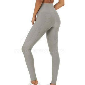 Ensemble de yoga pour femmes, dernière collection, tissu respirant, marque privée, confort optimal, en stock. - Product Image 6