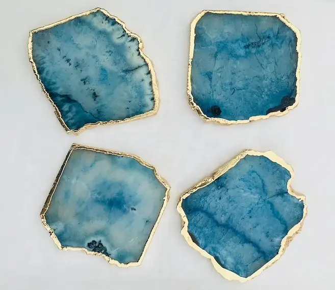 थोक नीले Coasters प्राकृतिक सोना मढ़वाया Agate स्लाइस ब्लू Agate स्लाइस क्वार्ट्ज Geode Coasters घर की सजावट के लिए