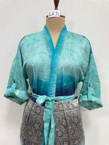 ชุดคลุมยาวคิโมโนผ้าไหมอินเดียแบบปะติดปะต่อ คอวี สไตล์โบฮีเมียน เหมาะสำหรับใส่ไปชายหาด สวมใส่สบาย ทำด้วยมือ สำหรับคุณแม่ตั้งครรภ์ น้ำหนักเบา - Product Image 4