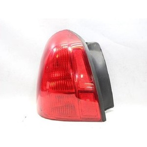 Luz Trasera Izquierda Usada para Town Car 3105AM8357 - Product Image 2