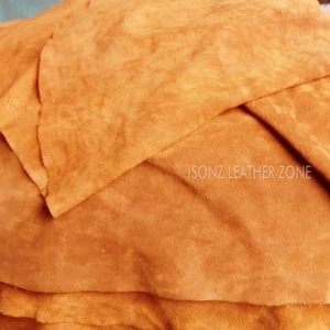 Cuero de vaca de gamuza dividida ecológico con patrón salado en húmedo para bolsos y zapatos, grosor 1.2-1.4mm, tamaño 5.5-6 - Product Image 2