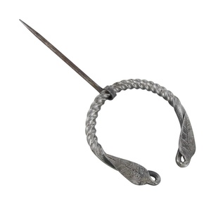 Terminales de Anillo Retorcido de Acero al Carbono Forjado a Mano con Forma de Hoja - Dimensiones Personalizables, Grado Industrial para Uso Histórico - Product Image 1