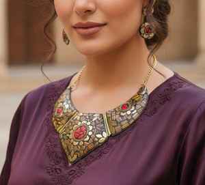 Collar de cadena de eslabones hecho a mano Rawat Handicrafts, chapado en bronce antiguo, con mosaico geométrico, modelo NK-1662 - Product Image 1