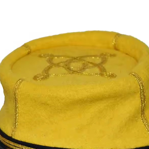 Casquette Képi en Laine Jaune Personnalisée OEM avec Visière Noire et Bordure Dorée pour Costume de Défilé, Reconstitutions Historiques et Tenues Cérémonielles - Product Image 6