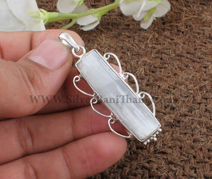 Wholesale Natural White Selenite Pendant <b>Necklace</b> Raw Satin Spar Stone Jewelry Energy Recharging Gemstone <b>for</b> Women <b>Men</b> - Product Image 1