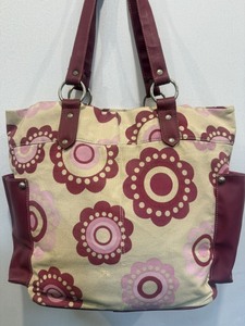 Sac fourre-tout à motif floral avec poignées bordeaux et base beige pour le shopping - Product Image 3