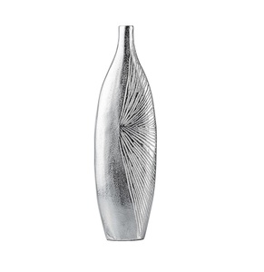 Great Quality Antique Finish Aluminum Flower Vase Handmade Decorative Accent For Luxury Interior Decoration Applications - Product Image 1
