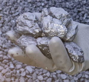 Briquettes de charbon anthracite à haute teneur en carbone, prix usine, 6-13 mm, faible teneur en cendres, combustion propre, combustible industriel pour le chauffage des usines sidérurgiques et de production d'eau chaude - Product Image 1