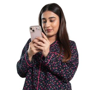 Conjunto de Pijama de Satén con Estampado Floral Negro y Borgoña para Mujer, Camisa de Manga Larga con Botones y Pantalones a Juego, Ropa de Dormir Elegante, Ropa de Estar por Casa, OEM - Product Image 2
