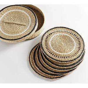 Nouveau produit 2026 : Assiettes de présentation en jonc de mer naturel, tailles personnalisables, variété de couleurs, sets de table en rotin faits à la main pour la décoration de table - Product Image 3