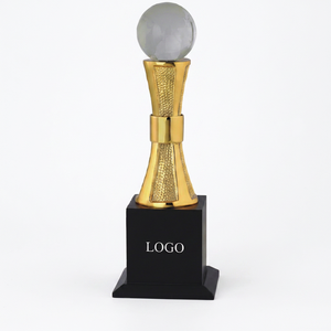 Trofeo de Metal Personalizado con Acabado Cromado y Base de Madera MDF - Premio de Alta Calidad para Escuelas, Empresas y Eventos Deportivos - Product Image 3