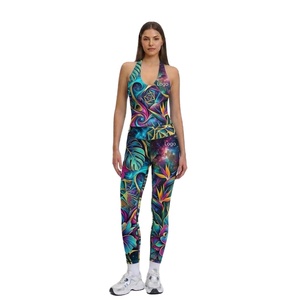 Ensemble de sport 2 pièces pour femme, respirant et léger, haut à col en V profond et legging taille haute push-up - Product Image 5