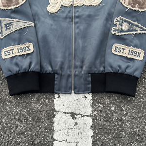Blouson Bomber Vintage Homme avec Broderie Personnalisée, Boutons Corne, en Satin, Style Universitaire Hiver, 100% Soie, Style Moto & Biker - Product Image 4