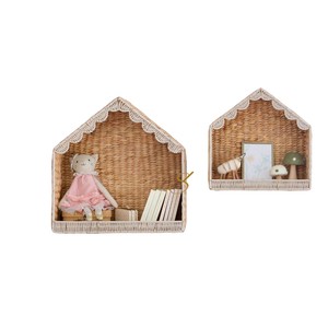 Estante de pared de mimbre tejido de jacinto de agua, estantería decorativa para habitación infantil, organizador colgante con forma de casa única para exhibir libros. - Product Image 1