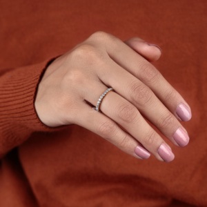 แหวนเพชรทรงกลมเพาะเลี้ยงในห้องปฏิบัติการ วงแหวนทองคำขาว 14K สำหรับผู้หญิง ของขวัญวันครบรอบ ผลิตและจำหน่ายโดยผู้ผลิตงานแฮนด์เมด - Product Image 4