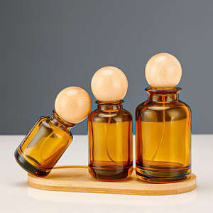 L'usine produit des flacons pulvérisateurs bruns de 30 ml, 50 ml et 100 ml pour cosmétiques et parfums. - Product Image 1