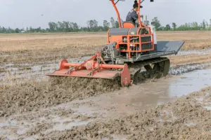 Tracteur agricole à chenilles en caoutchouc HOGICO 70HP nouveau 100% efficace 3-en-1 fonction 4WD roue moteur fort noyau de boîte de vitesses - Product Image 5