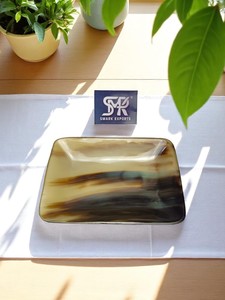 ถาดสี่เหลี่ยมทำจากเขาควายธรรมชาติ งานฝีมือประณีต ขัดเงาอย่างเป็นธรรมชาติ ถาดเสิร์ฟแฮนด์เมดสำหรับขนมขบเคี้ยว ตกแต่งโต๊ะอาหาร - Product Image 3