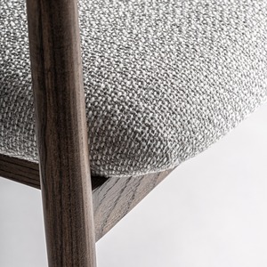 Chaise de salle à manger moderne haut de gamme avec tissu bouclé texturé et pieds en bois foncé pour café, restaurant, hôtel - Product Image 6